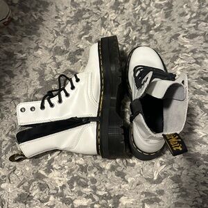 Dr Martins
White leather 
Never worn NEW